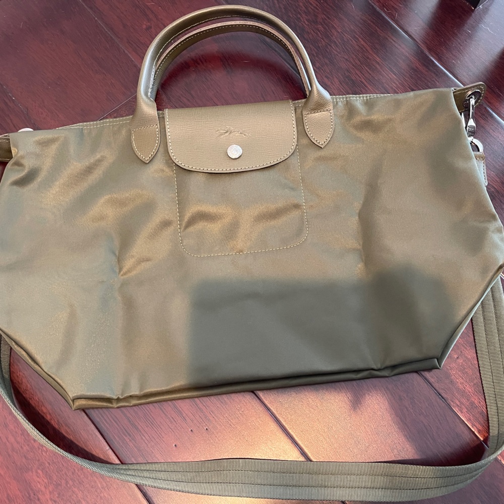 Longchamp Le Pliage Neo Medium Tote